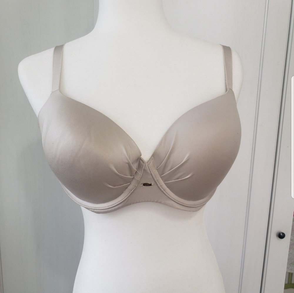 NWT - Beautiful Victoria's Secret Bra - Never Worn